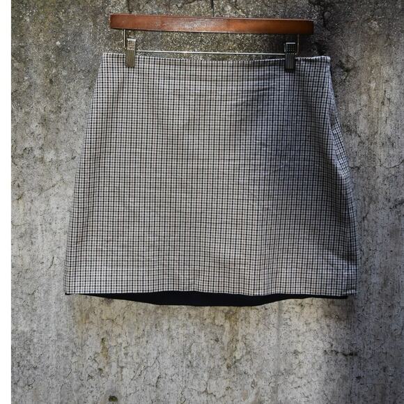 Banana Republic Brown & Black Plaid Mini Skirt – Size 8 - Picture 1 of 4